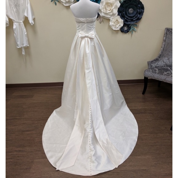 Christian Michele Wedding Dress Ball gown A Line Size 6 4 Bow Back strapless - Picture 7 of 8